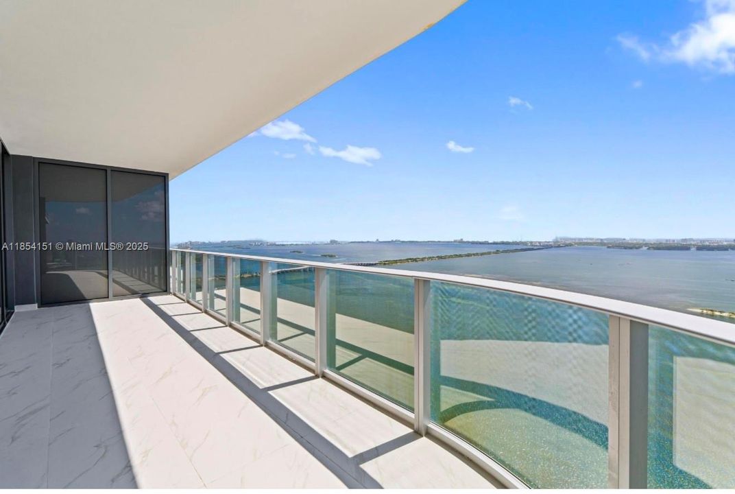 For Sale: $3,400,000 (4 beds, 5 baths, 2520 Square Feet)