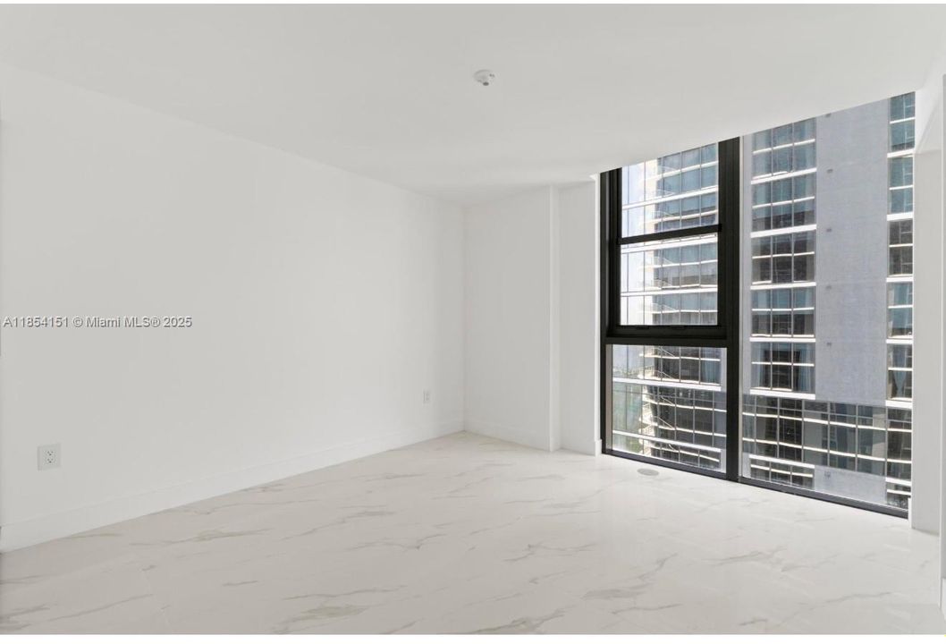 For Sale: $3,400,000 (4 beds, 5 baths, 2520 Square Feet)