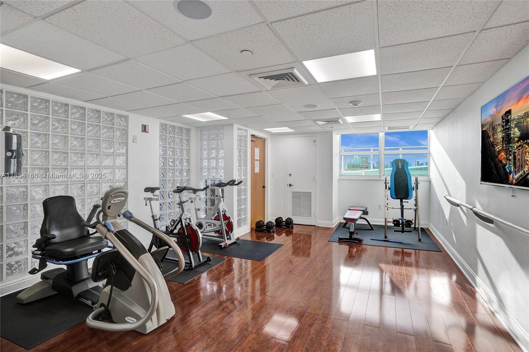 待售: $1,300,000 (3 贝兹, 2 浴室, 1191 平方英尺)