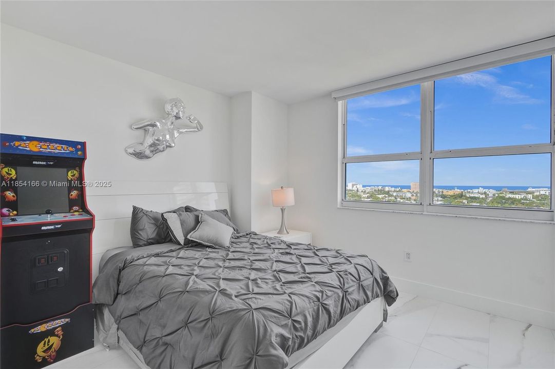 待售: $1,300,000 (3 贝兹, 2 浴室, 1191 平方英尺)