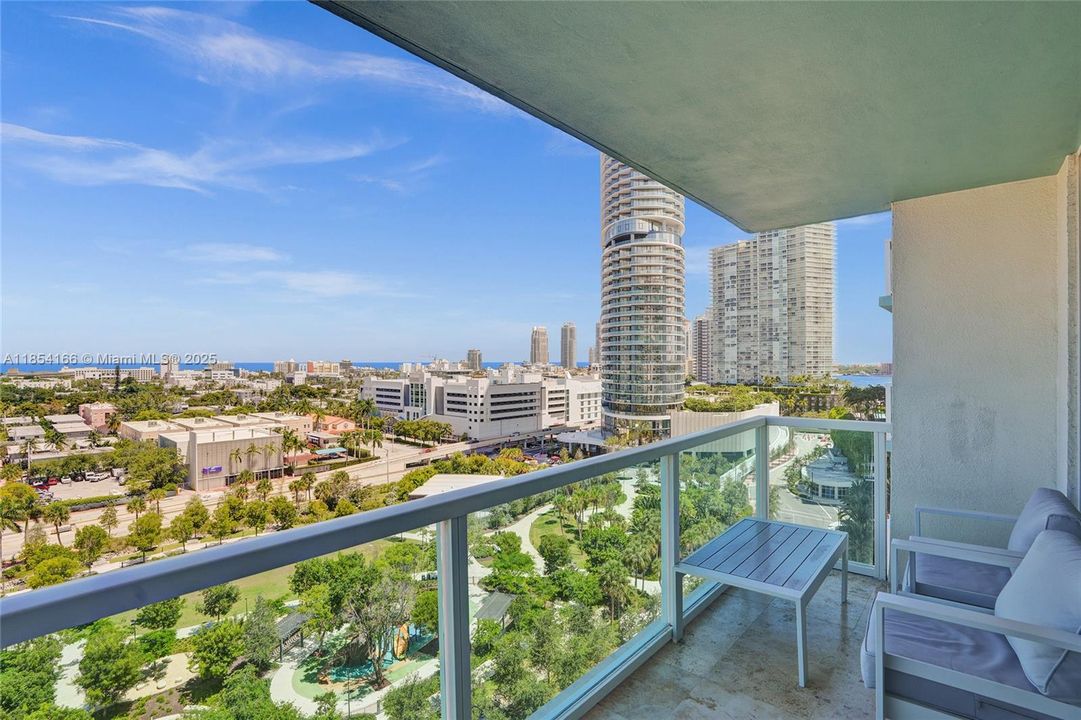 待售: $1,300,000 (3 贝兹, 2 浴室, 1191 平方英尺)