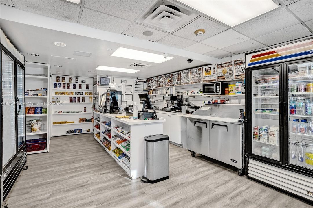 待售: $1,300,000 (3 贝兹, 2 浴室, 1191 平方英尺)