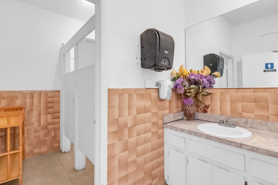 Recently Sold: $850,000 (0 beds, 0 baths, 0 Square Feet)