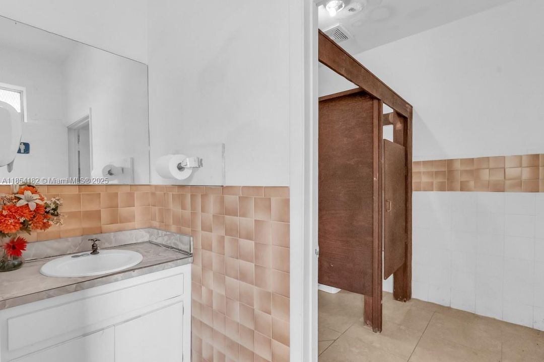 Recently Sold: $850,000 (0 beds, 0 baths, 0 Square Feet)