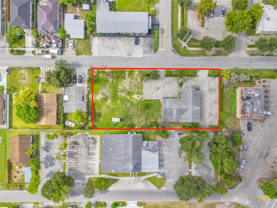 Church building + 2 adjacent lots, part of this sale