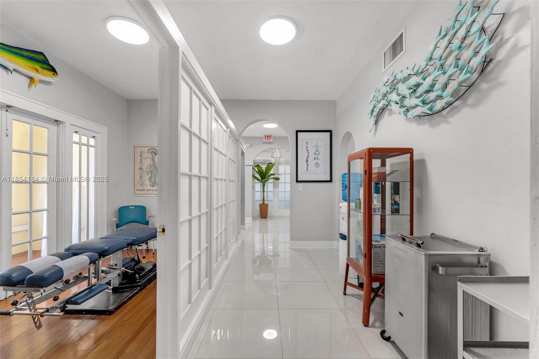 待售: $2,299,998 (0 贝兹, 0 浴室, 0 平方英尺)