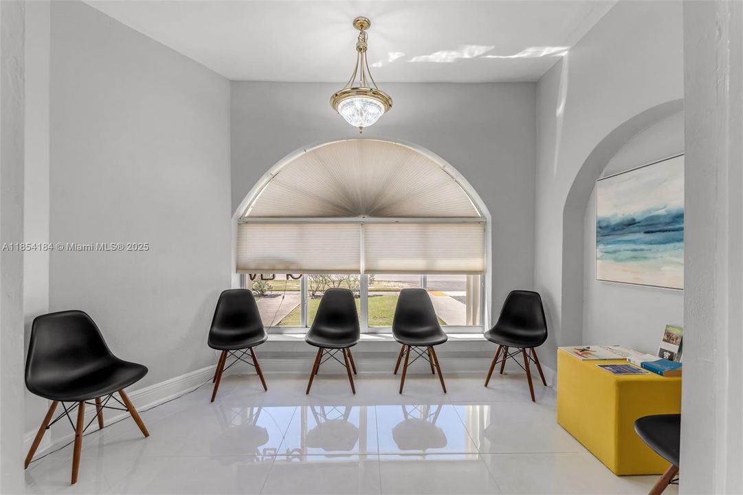 待售: $2,299,998 (0 贝兹, 0 浴室, 0 平方英尺)