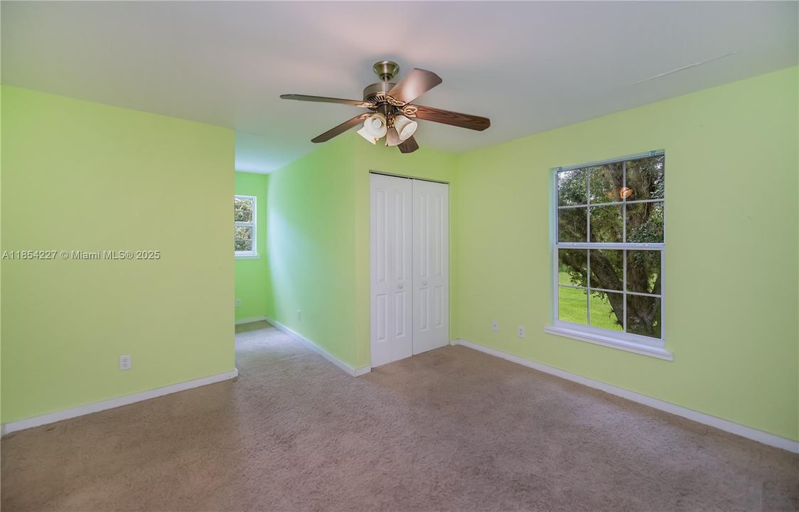 最近售出: $549,900 (4 贝兹, 3 浴室, 3049 平方英尺)