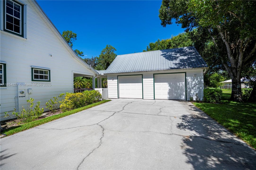 最近售出: $549,900 (4 贝兹, 3 浴室, 3049 平方英尺)