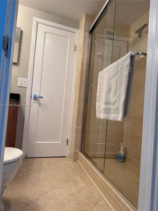 For Sale: $284,500 (2 beds, 1 baths, 760 Square Feet)