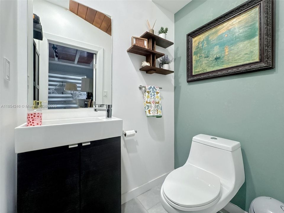 En Venta: $849,000 (4 camas, 2 baños, 1648 Pies cuadrados)