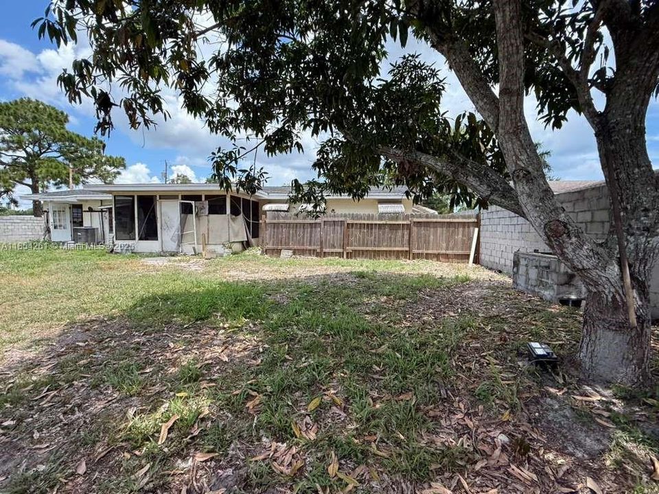 待售: $260,000 (3 贝兹, 2 浴室, 1569 平方英尺)