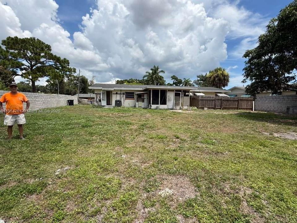 待售: $260,000 (3 贝兹, 2 浴室, 1569 平方英尺)