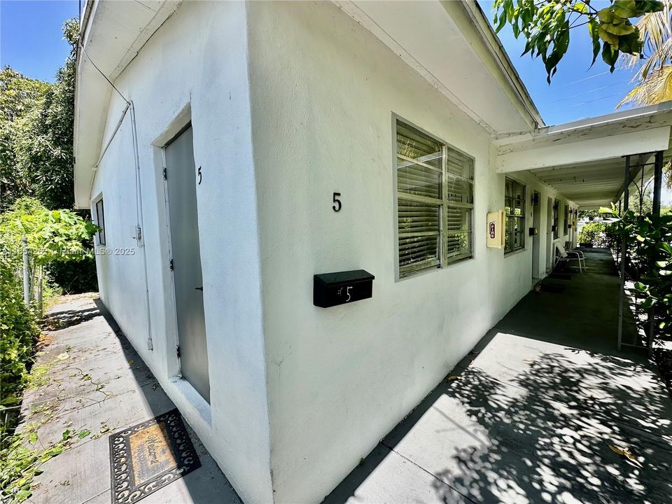 Active With Contract: $1,375 (0 beds, 1 baths, 0 Square Feet)