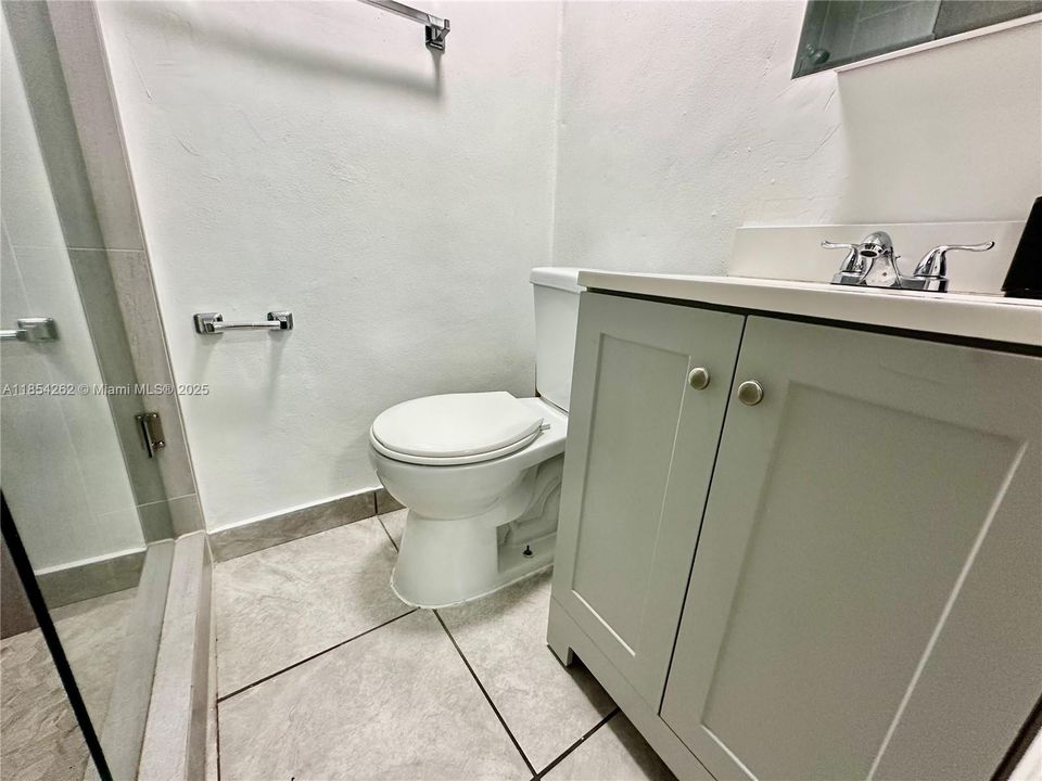 Active With Contract: $1,375 (0 beds, 1 baths, 0 Square Feet)