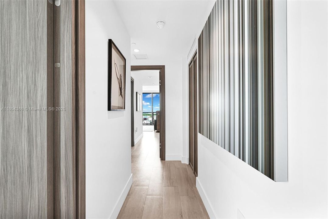 En Venta: $1,450,000 (3 camas, 3 baños, 1646 Pies cuadrados)