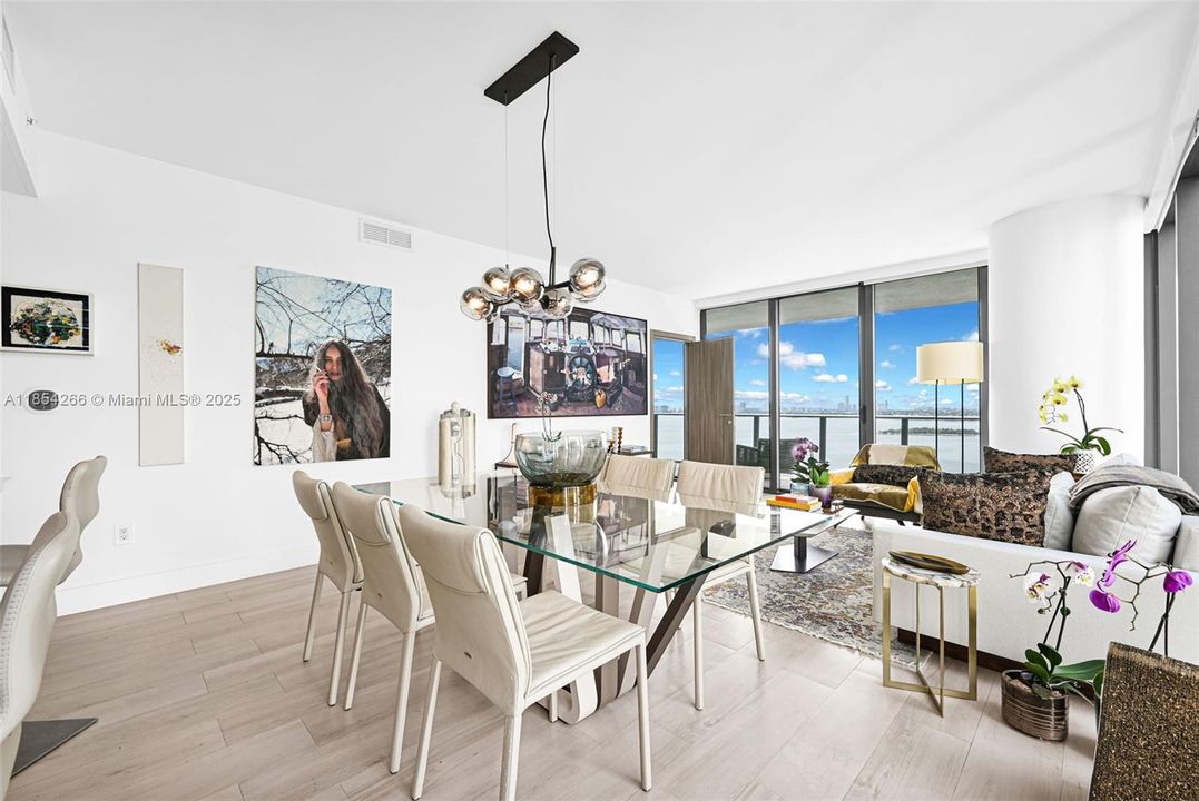 En Venta: $1,450,000 (3 camas, 3 baños, 1646 Pies cuadrados)