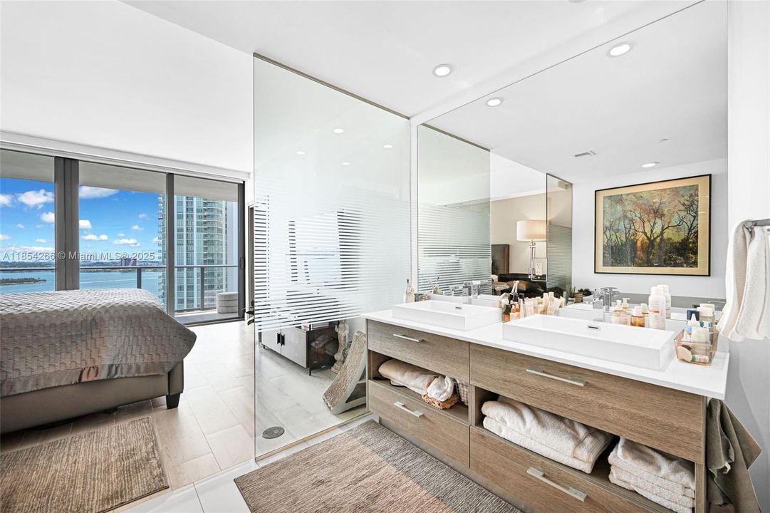En Venta: $1,450,000 (3 camas, 3 baños, 1646 Pies cuadrados)