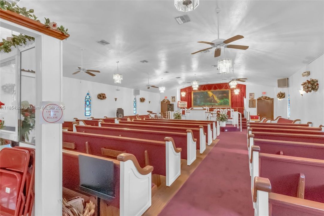 合同活跃: $700,000 (0 贝兹, 0 浴室, 0 平方英尺)