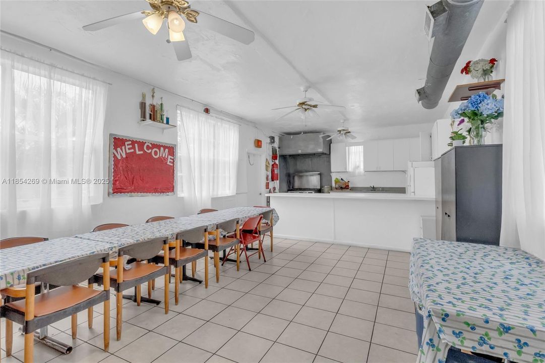 合同活跃: $700,000 (0 贝兹, 0 浴室, 0 平方英尺)