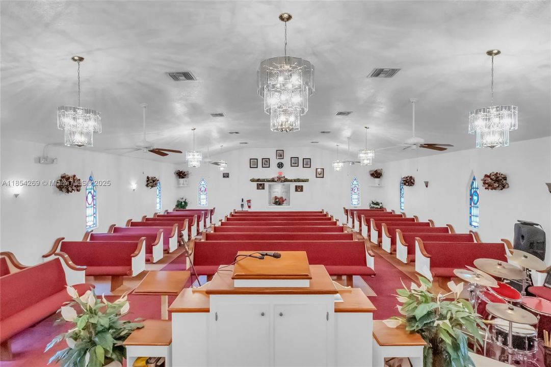 合同活跃: $700,000 (0 贝兹, 0 浴室, 0 平方英尺)