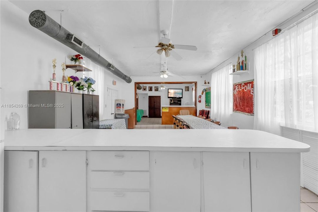 合同活跃: $700,000 (0 贝兹, 0 浴室, 0 平方英尺)