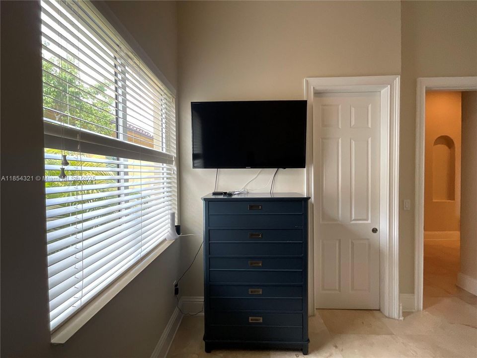 最近租的: $8,500 (4 贝兹, 3 浴室, 2852 平方英尺)