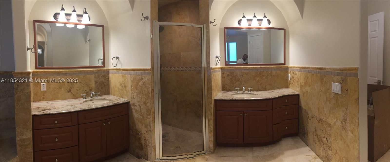 最近租的: $8,500 (4 贝兹, 3 浴室, 2852 平方英尺)