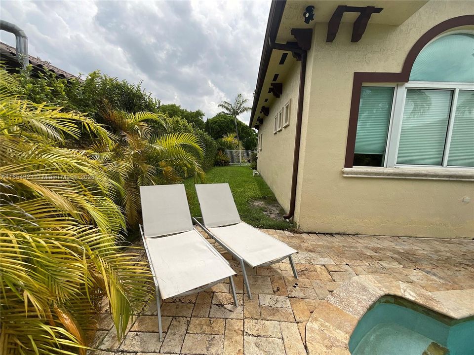 最近租的: $8,500 (4 贝兹, 3 浴室, 2852 平方英尺)