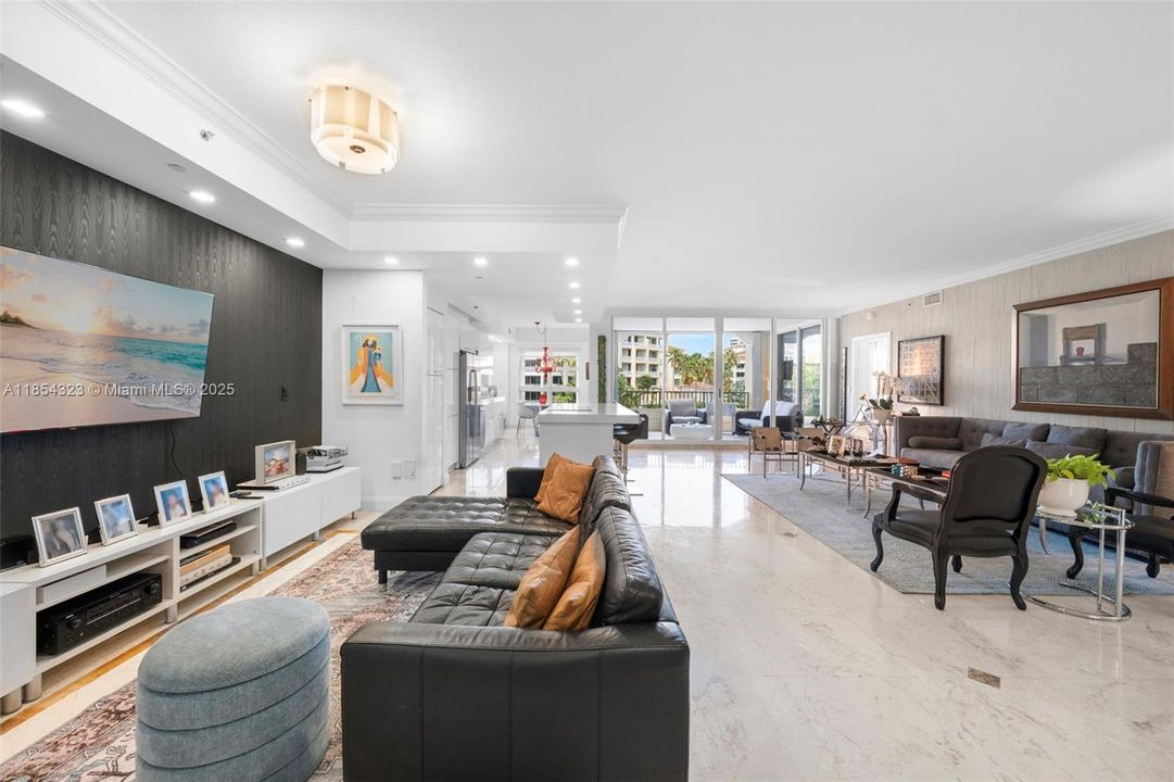 For Sale: $2,550,000 (3 beds, 3 baths, 2174 Square Feet)