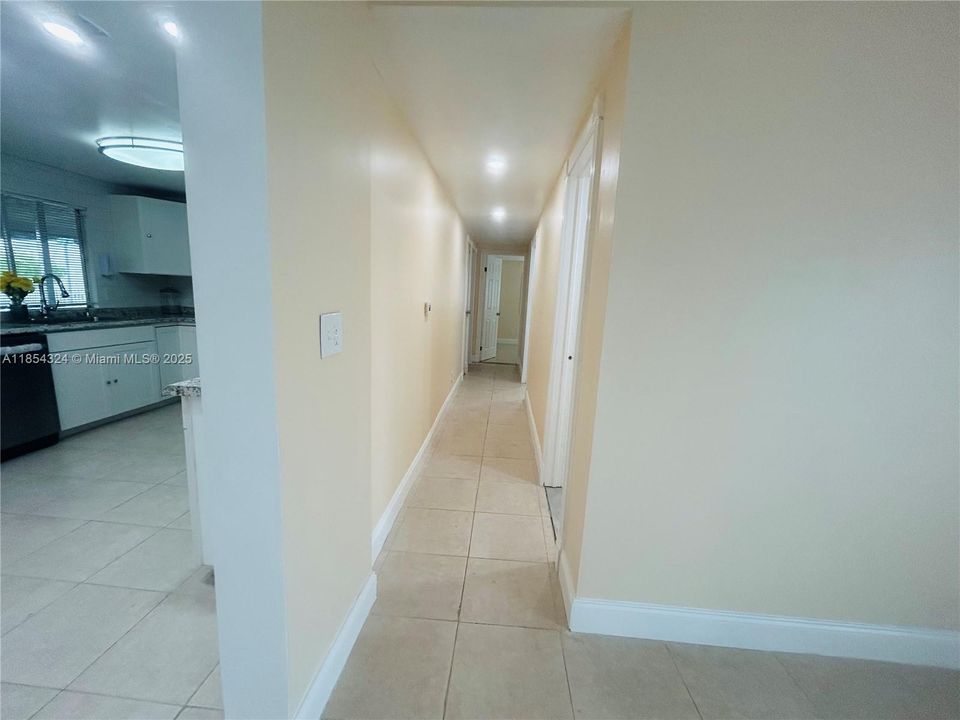 For Sale: $320,000 (3 beds, 2 baths, 1859 Square Feet)