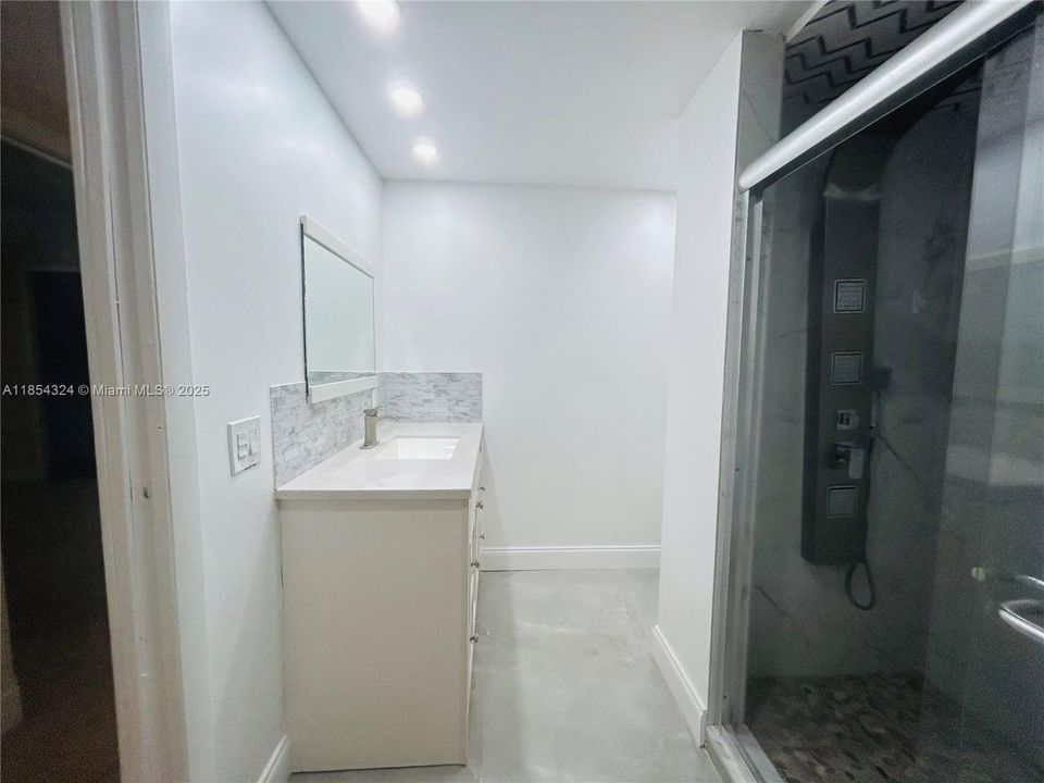 For Sale: $320,000 (3 beds, 2 baths, 1859 Square Feet)