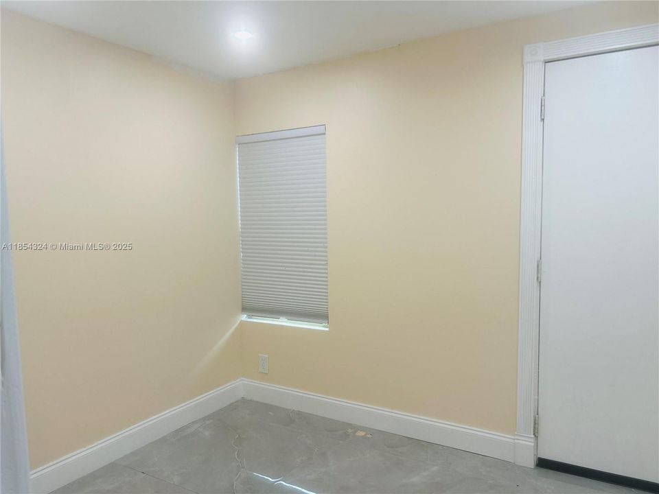 For Sale: $320,000 (3 beds, 2 baths, 1859 Square Feet)