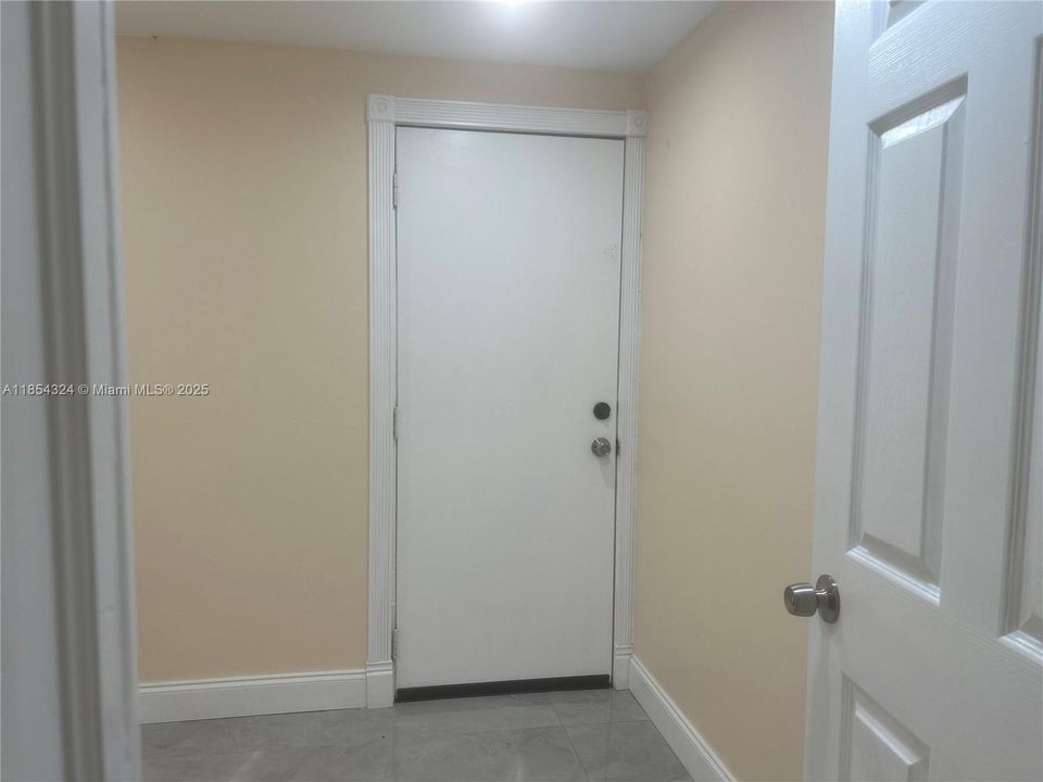 For Sale: $320,000 (3 beds, 2 baths, 1859 Square Feet)