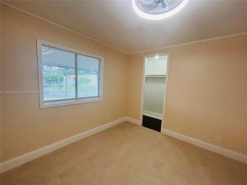 For Sale: $320,000 (3 beds, 2 baths, 1859 Square Feet)