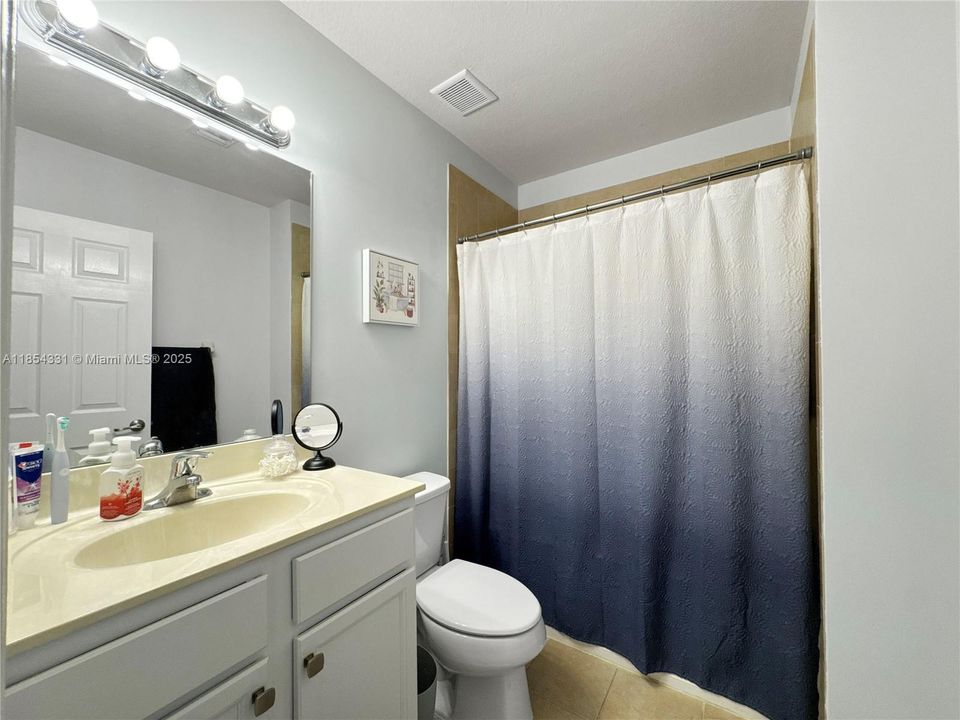 Active With Contract: $339,000 (3 beds, 2 baths, 1264 Square Feet)