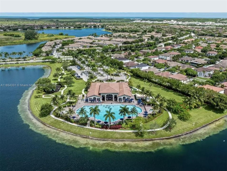 Active With Contract: $339,000 (3 beds, 2 baths, 1264 Square Feet)