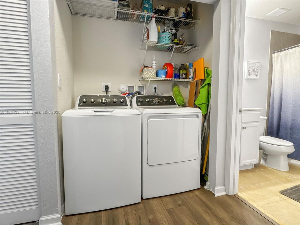 Active With Contract: $339,000 (3 beds, 2 baths, 1264 Square Feet)