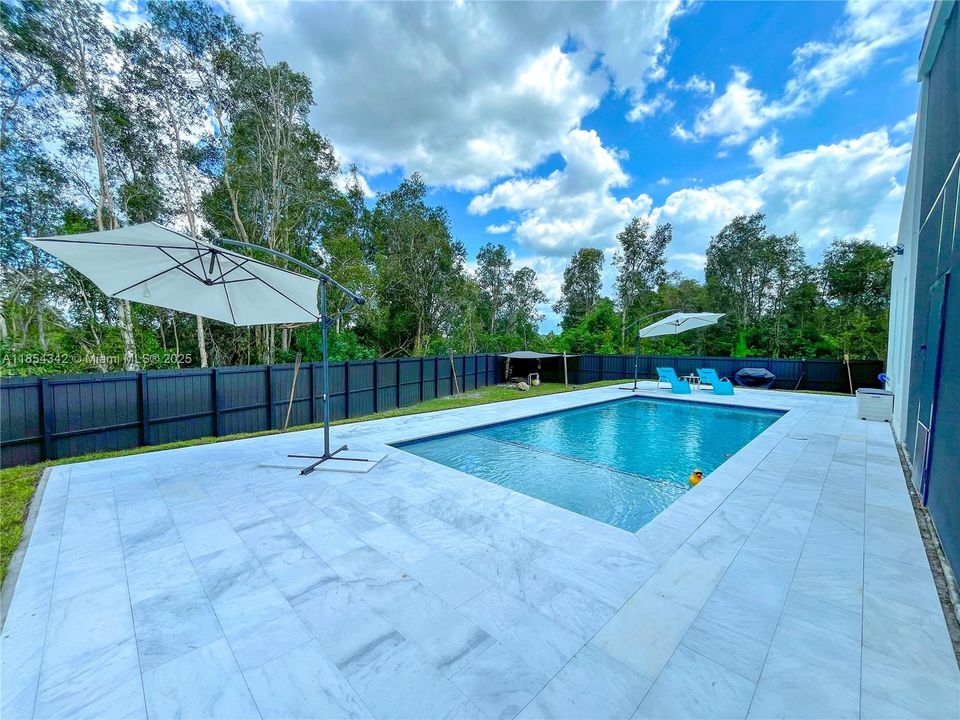 En Venta: $425,000 (3 camas, 2 baños, 1680 Pies cuadrados)