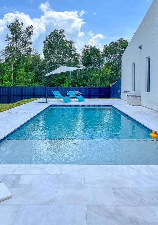 En Venta: $425,000 (3 camas, 2 baños, 1680 Pies cuadrados)