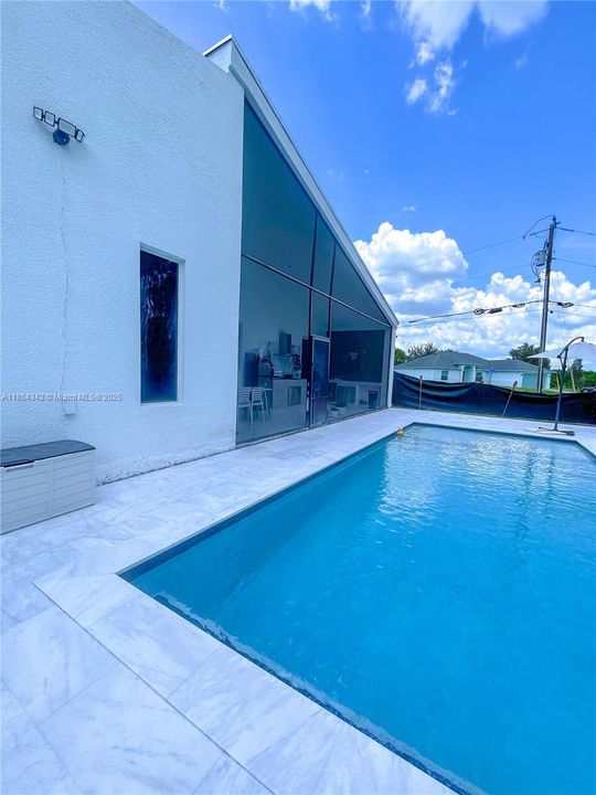 En Venta: $425,000 (3 camas, 2 baños, 1680 Pies cuadrados)