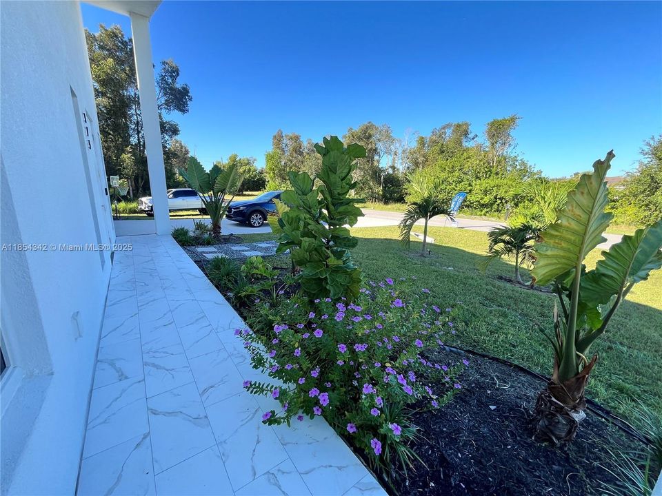 En Venta: $425,000 (3 camas, 2 baños, 1680 Pies cuadrados)