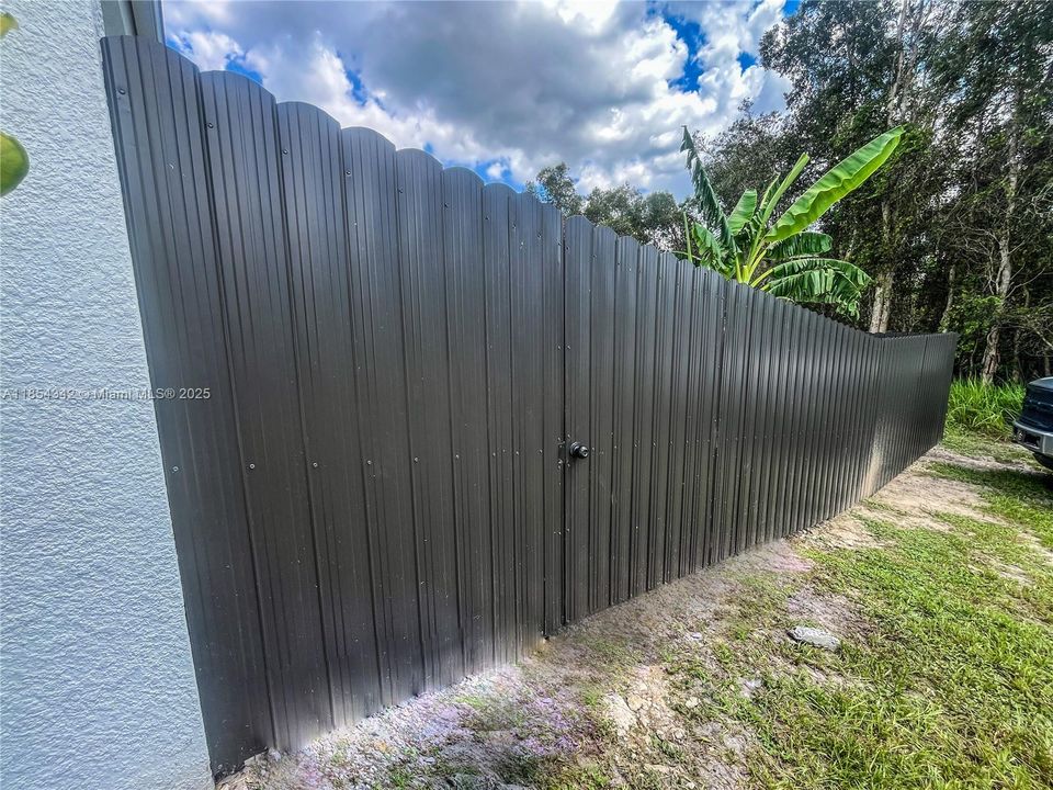 En Venta: $425,000 (3 camas, 2 baños, 1680 Pies cuadrados)