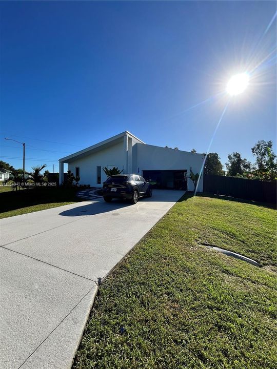 En Venta: $425,000 (3 camas, 2 baños, 1680 Pies cuadrados)