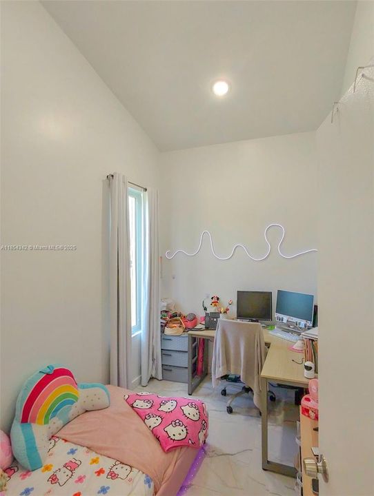 Den / Office / Bedroom #4