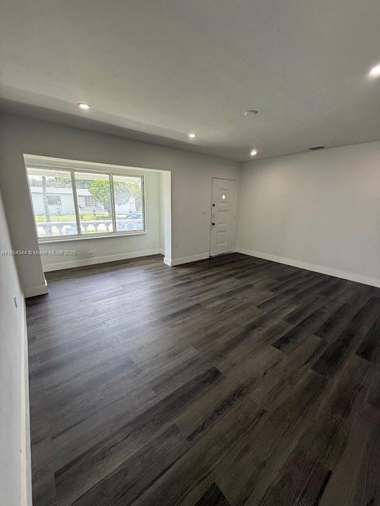 Vendido Recientemente: $495,000 (3 camas, 2 baños, 1286 Pies cuadrados)