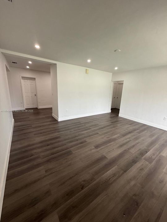 Vendido Recientemente: $495,000 (3 camas, 2 baños, 1286 Pies cuadrados)