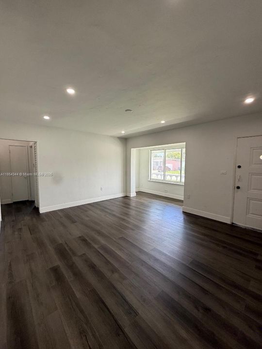 Vendido Recientemente: $495,000 (3 camas, 2 baños, 1286 Pies cuadrados)