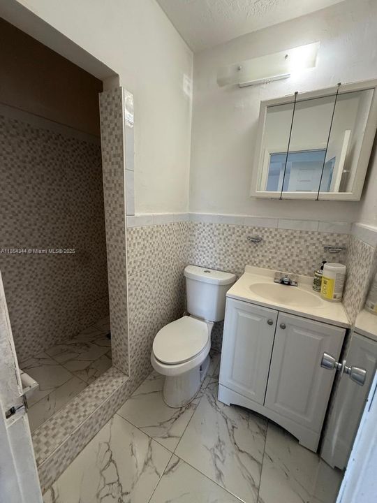 Vendido Recientemente: $495,000 (3 camas, 2 baños, 1286 Pies cuadrados)