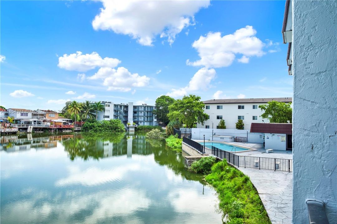 En Venta: $299,000 (3 camas, 2 baños, 1016 Pies cuadrados)